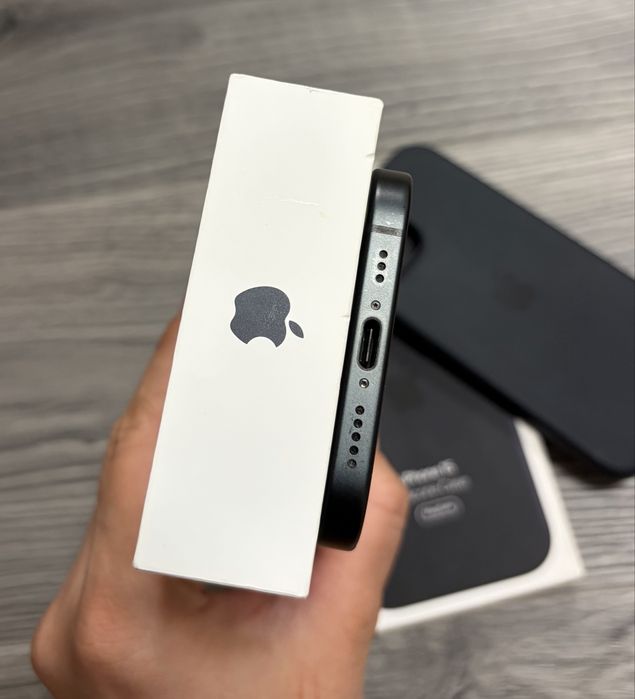 Iphone 15 black 128 GB