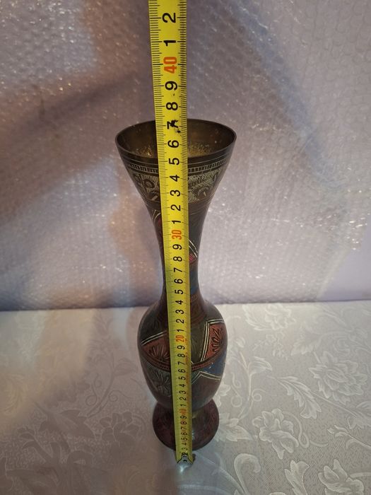 Vaza vintage 35,5 cm Alama gravata și emailata -India (model deosebit)