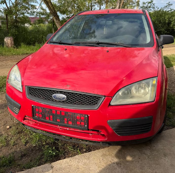 Dezmembrez Ford Focus 1.6 tdci