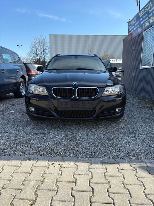 BMW 318i - 2011 - PREȚ FOARTE BUN