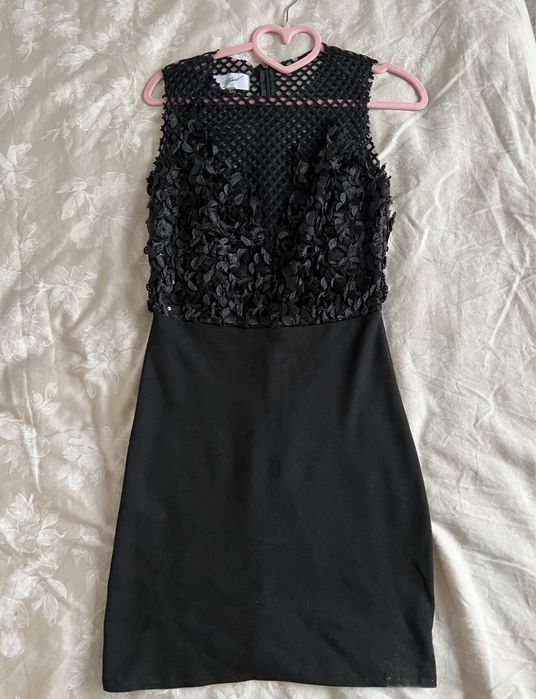 Маркови рокли и сетове Mijel, Guess