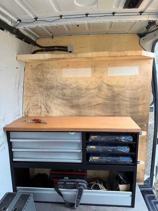 сервизно оборудване за бус