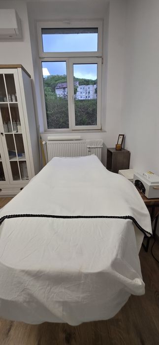 Inchiriez salon cosmetica Brasov