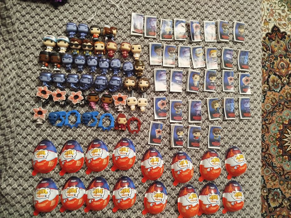 Фигурки из kinder joy  Stranger things