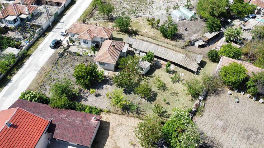 Къща село Кипра обл. Девня