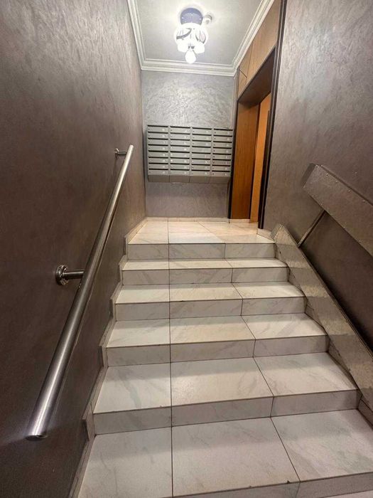 Продается евро 3 комн кв в ЖК Абай1