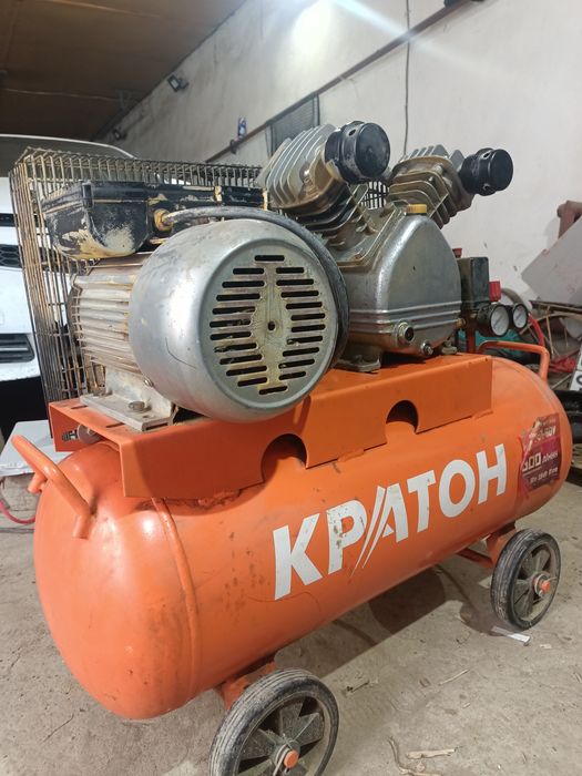 Компрессор двухпоршневой