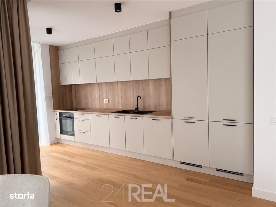 Apartament 4 camere, superb Pipera, cladire exclusivista, 250mp curte