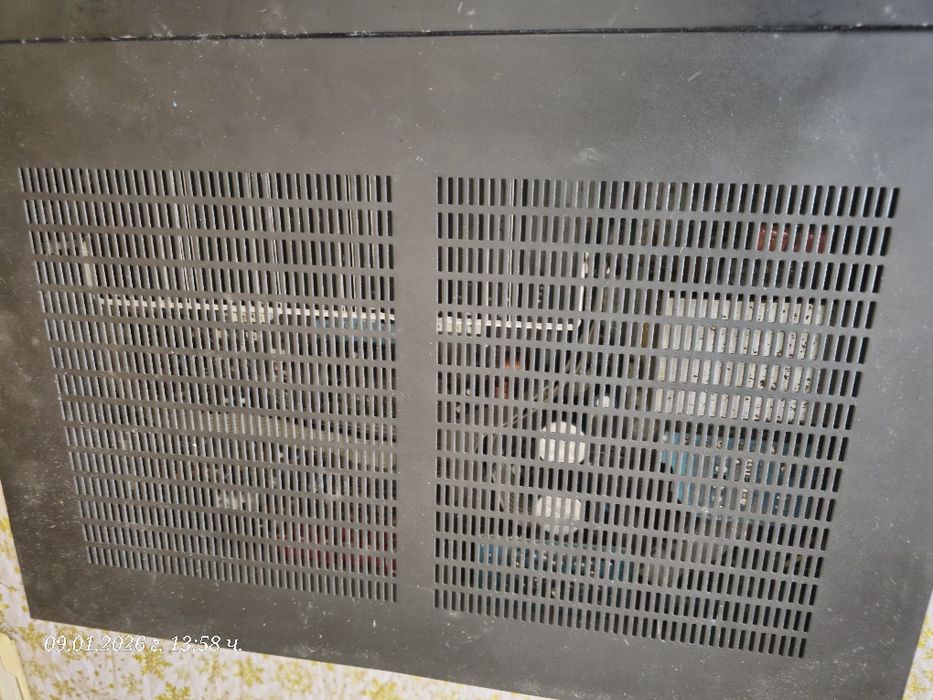 Усилвател с вградено радио Pioneer