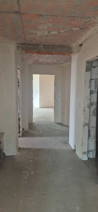 Продава се Тристаен апартамент в Ботевград - 117 кв.м за 13 €/кв.м - Снимка #2