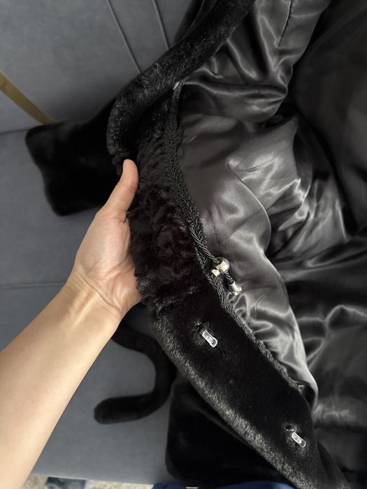 Продам ШУБУ(искусственный мех)