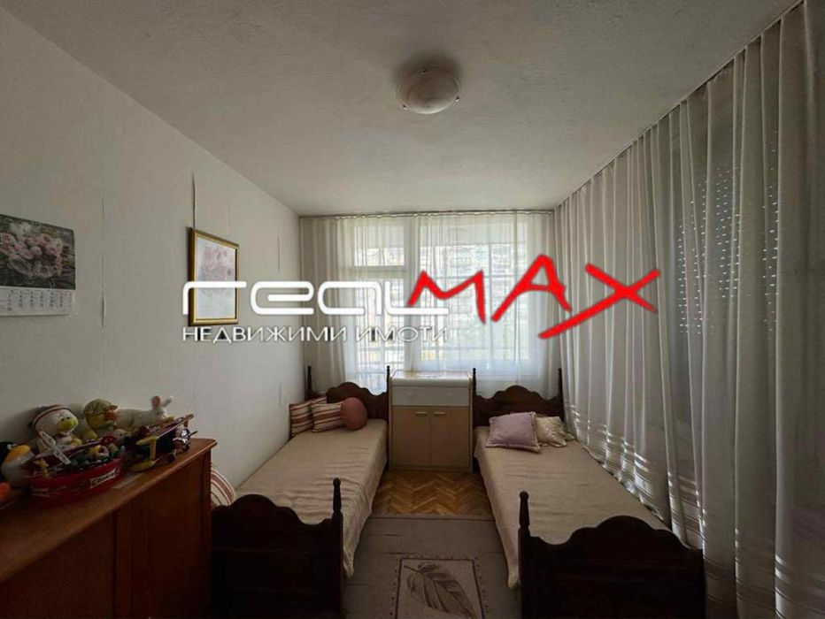 Продава се Тристаен апартамент в Казанлък - 84 кв.м за 1250 €/кв.м - Снимка #8