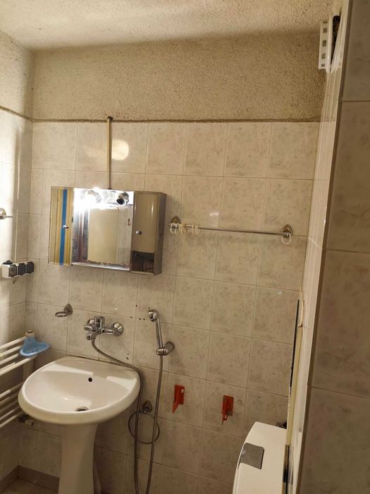 Продава се Двустаен апартамент в София, Банишора - 75 кв.м за 1255 €/кв.м - Снимка #12