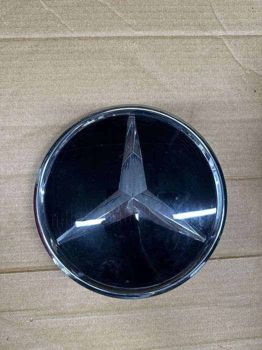 Emblemă distronic incalzită mercedes cod:A0008880500.