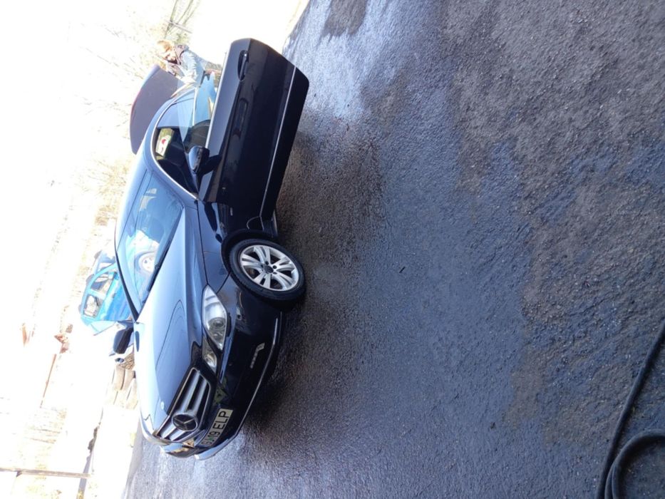 Mercedes E-Class W212 2010 – 3.0 V6 – vând integral sau dezmembrez