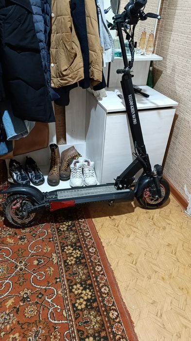 Продам электросамокат