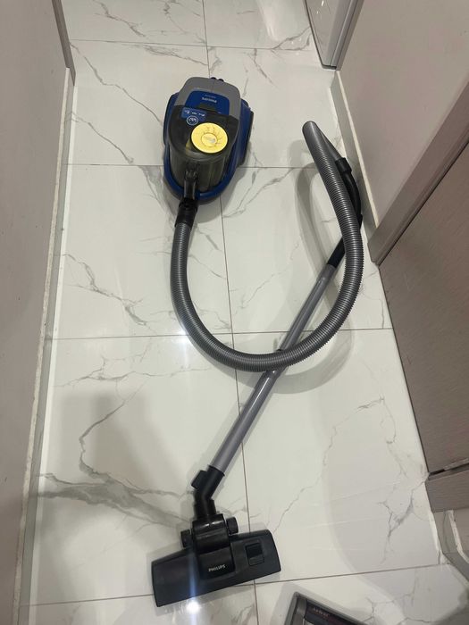 Прахосмукачка без торба Philips Series 2000 XB2123/09, 850W, капацитет за събиране 1.3L, ниво на шум 77 dB, син