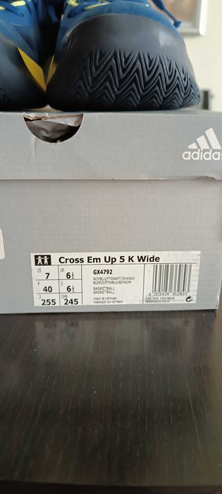 Маратонки, кецове adidas номер 40, стелка  25.5см+ падарък