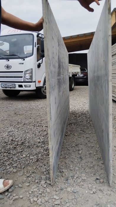 Фундаментке опалубка, фасадқа леса, жеткізу бар