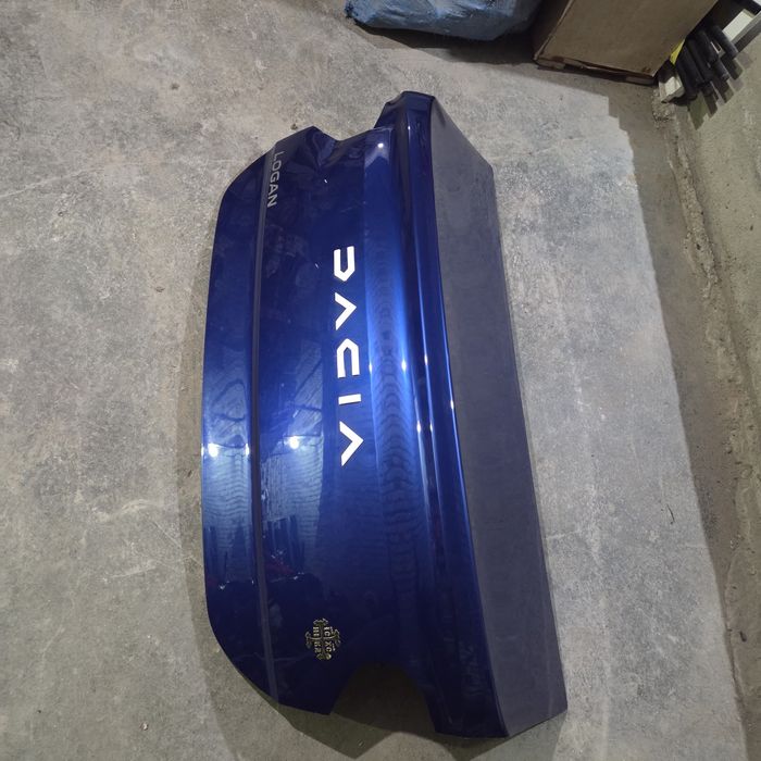 Capotă spare dacia logan III lovită .