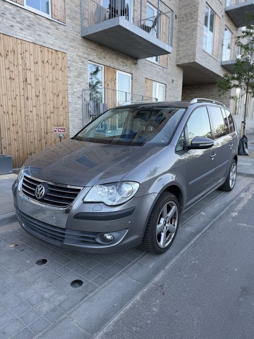 VW Touran 2010 2.0 TDI Highline