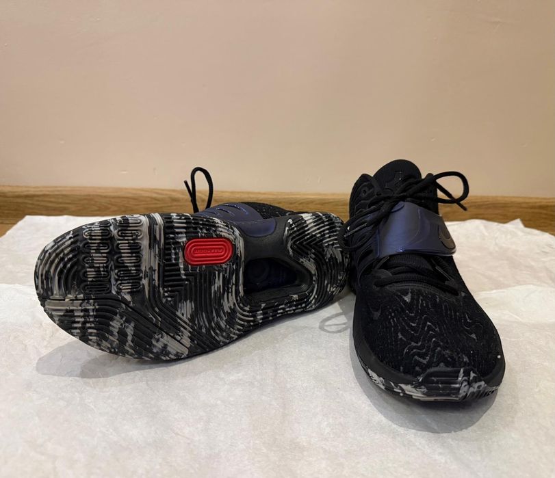 Маратонки   Nike