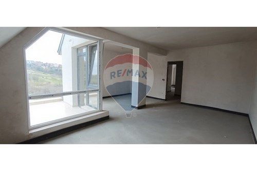 Продава апартаменти