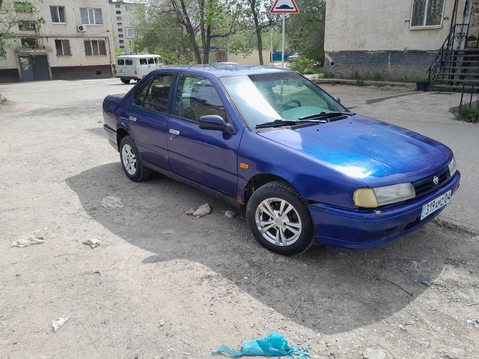 Продам п 10 нисан примьера