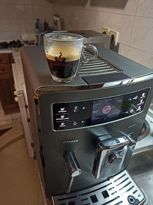 Кафе автомат Саеко Хелсис перфектен декалциран сменени клапани и уплат