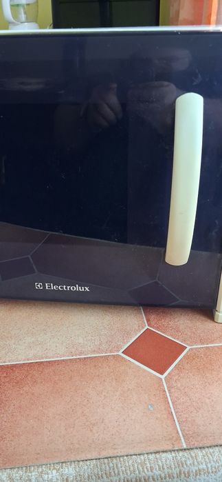 Микровълнова фурна "Електролукс