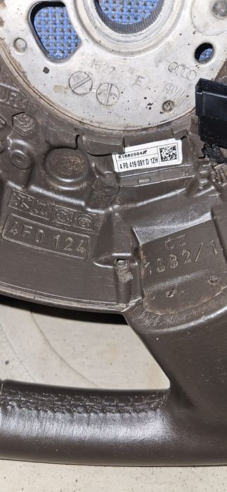 Мулти волан AUDI A6 C6 с airbag и пера F1