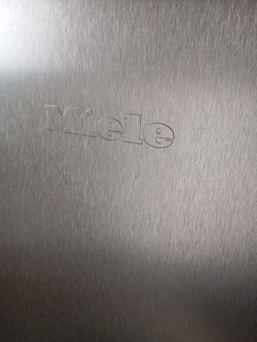 Congelator Miele cu 7 sertare No Frost