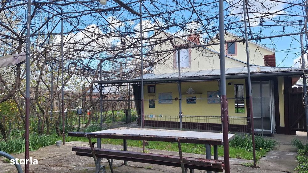 Casă 3 Camere – Cartier Cfr, Bacău – Teren 500 Mp