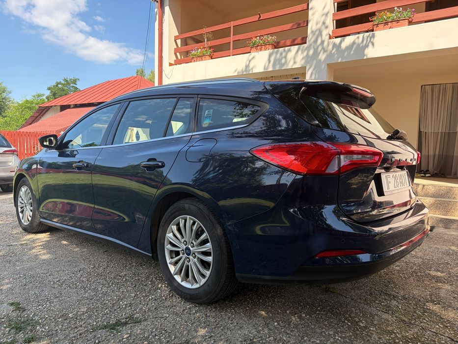 FORD Focus 2019 — imagine 5