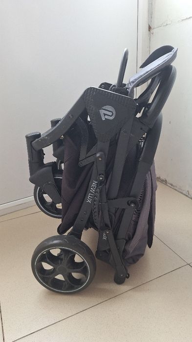 Продам коляску прогулочную