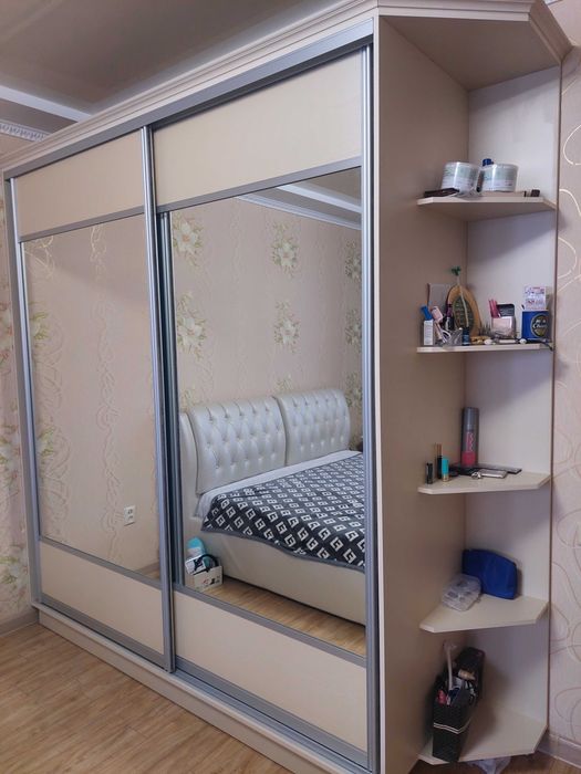 Шкаф платяной натуральный