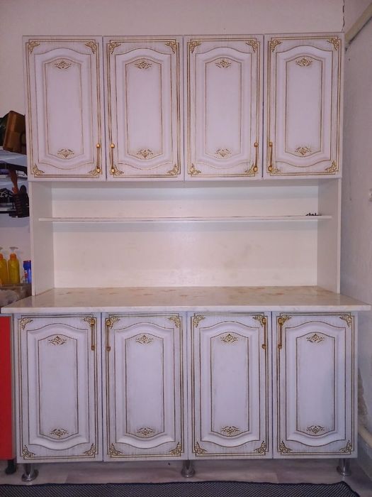 Продам кухонный мебель