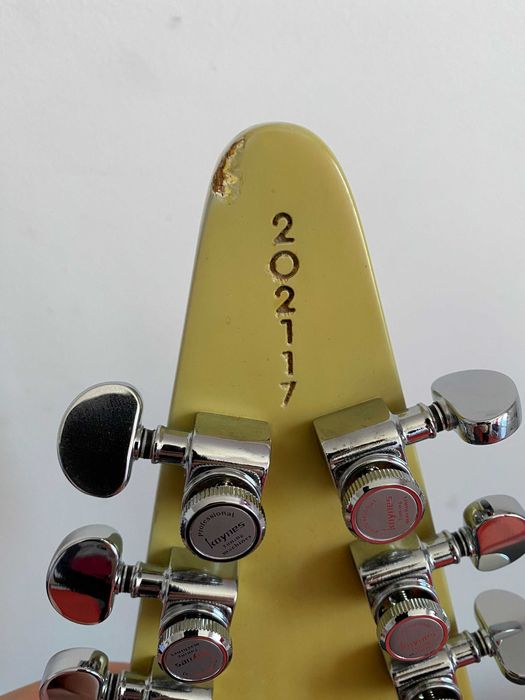 Електрическа китара Bushmills Flying V