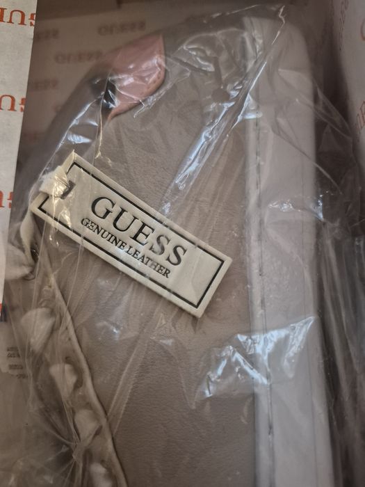 Сникърси  Guesss
