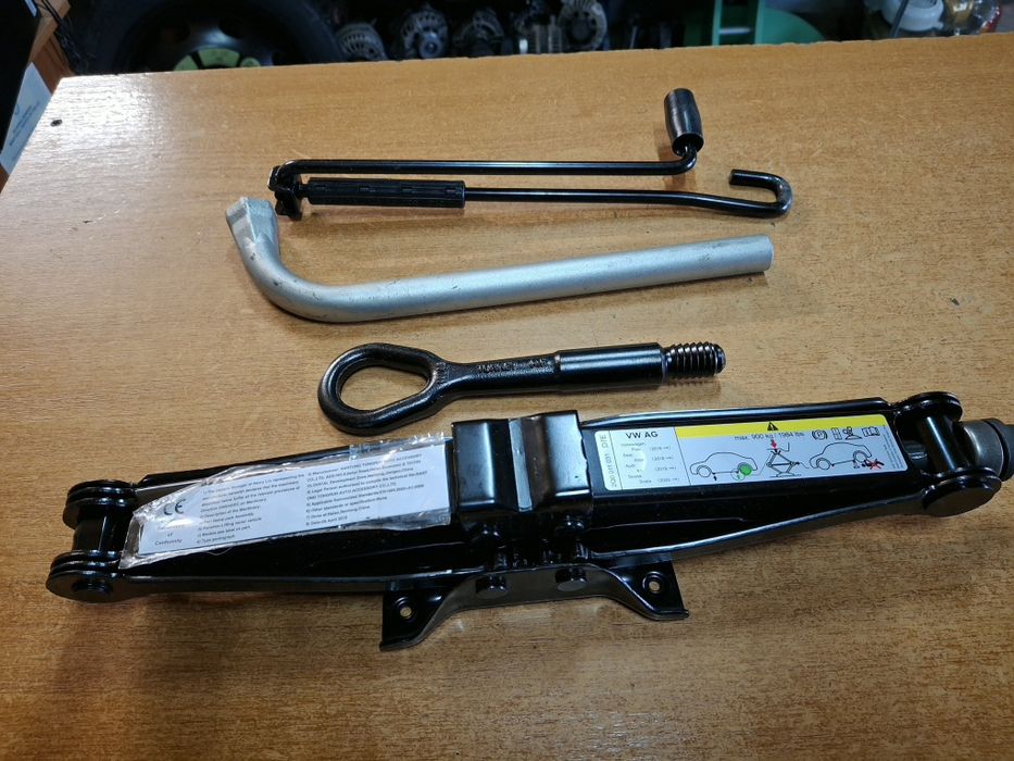 Cric cheie roti Vw Polo Audi A1 Ibiza 2012>