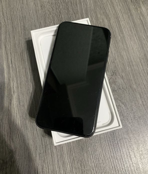 Продам айфон 11 в хорошем состоянии