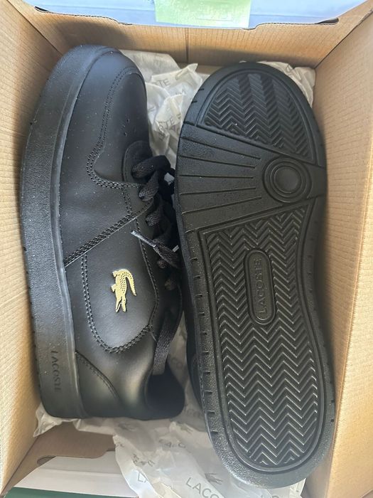 Нови мъжки обувки на lacoste