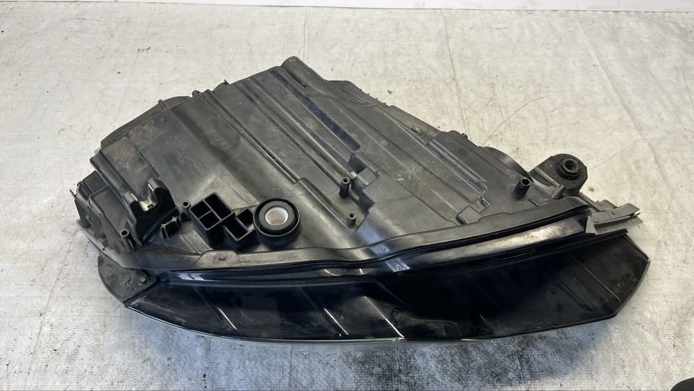 Ляв фар Audi A6 C8 2018-