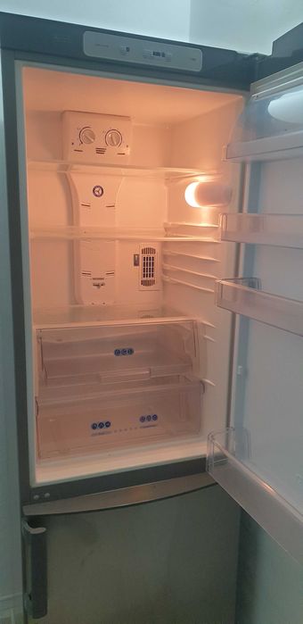 Frigider Wirlpool Total No Frost