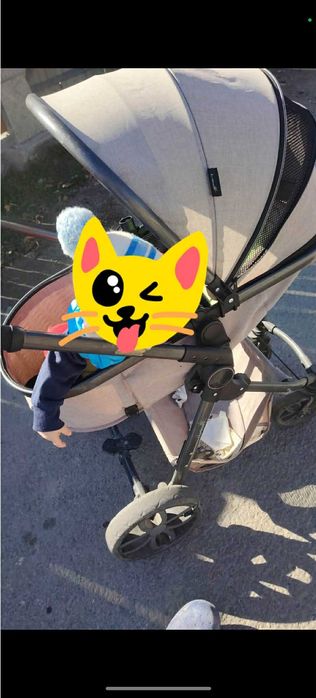 Vând pătuț, căruț, măsuță bebeluși și leagăn