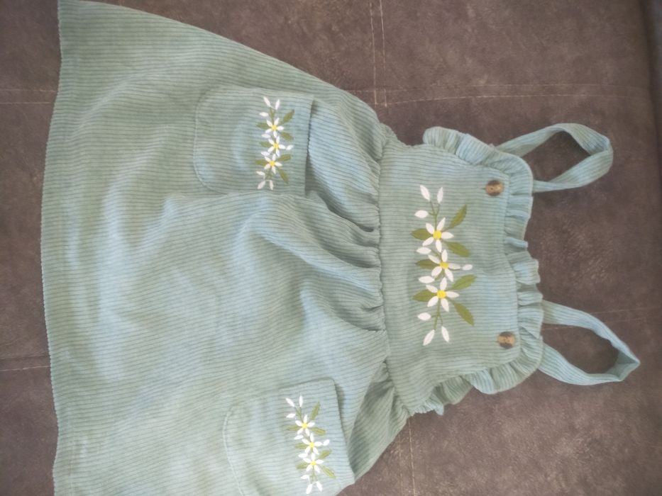 Продаю платье на девочку