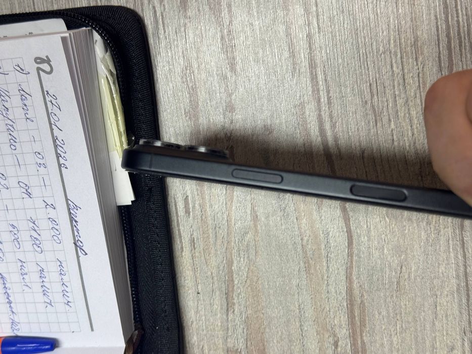 Айфон 16/ 128 гигабайт