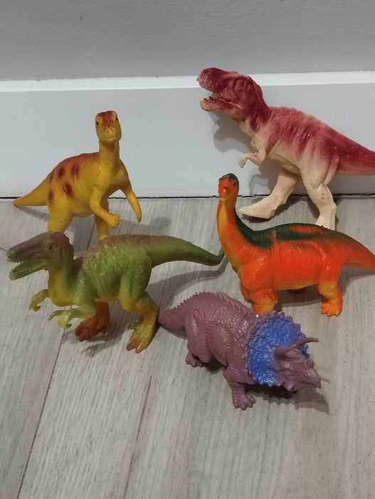 Игрушки фигурки динозавриков