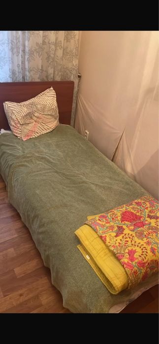 Кровать в хорошим состояние