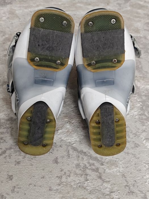 Лыжные ботинки 24/24,5 Rossignol